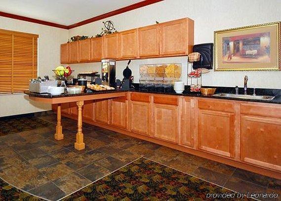 Comfort Inn&Suites DeForest Restaurant bilde